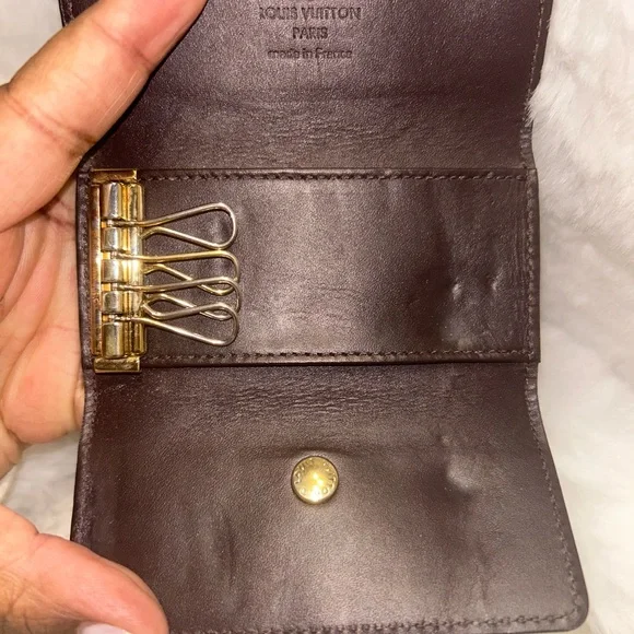 Louis Vuitton Amarante Vernis 4 Ring‎ Key Holder - Picture 8 of 14